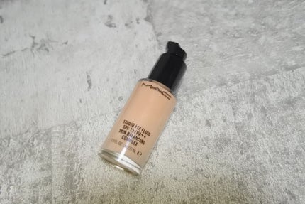 スタジオフィックス フルイッド SPF 15/M・A・C/リキッドファンデーションを使ったクチコミ(1枚目)