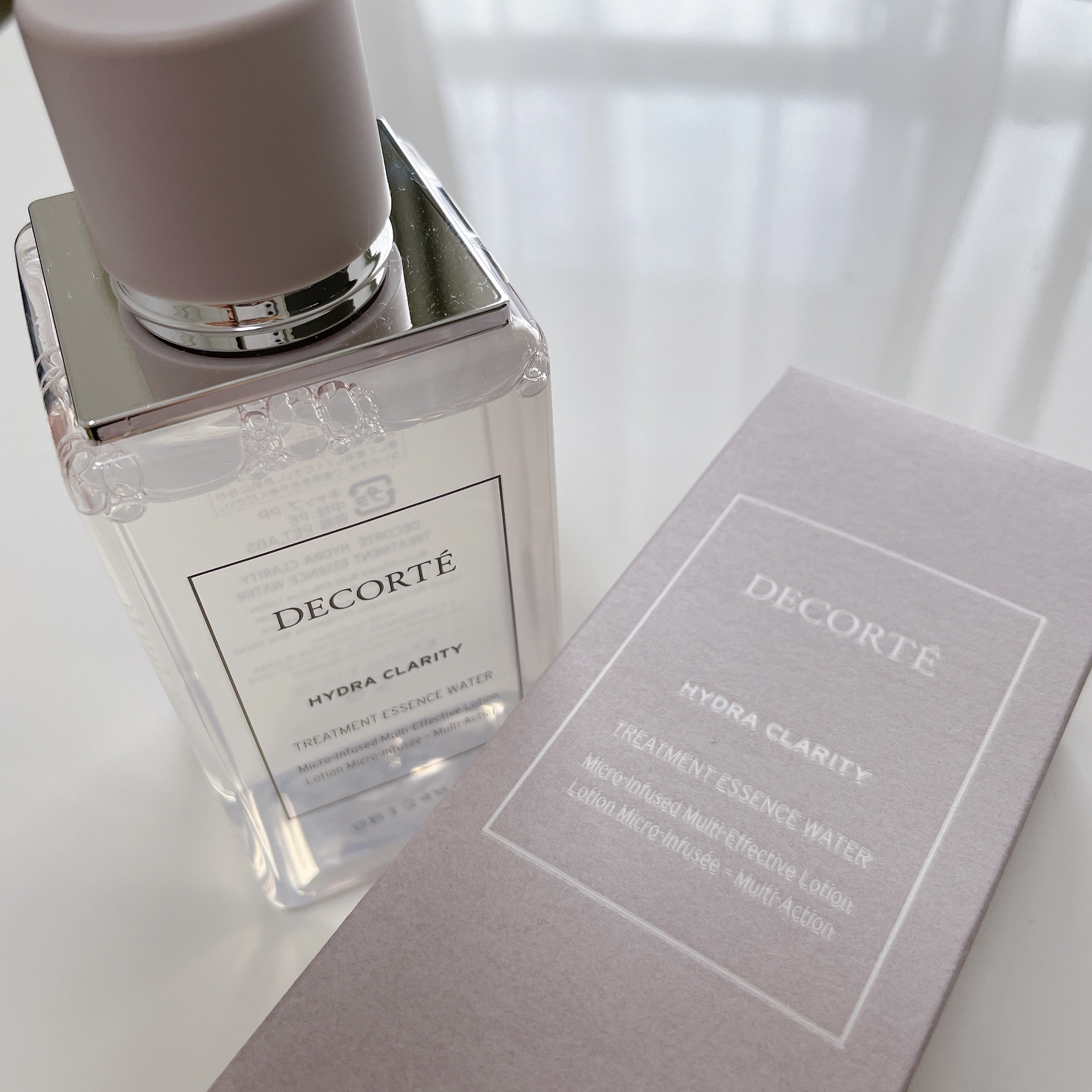 コスメデコルテ

イドラクラリティ
薬用トリートメントエッセンスウォーター


LIPS様を通して試させていただきました！💗


────────────

Point1♡みずみずしくなめらかな感触で、素早く浸透※1する透明感化粧水

P