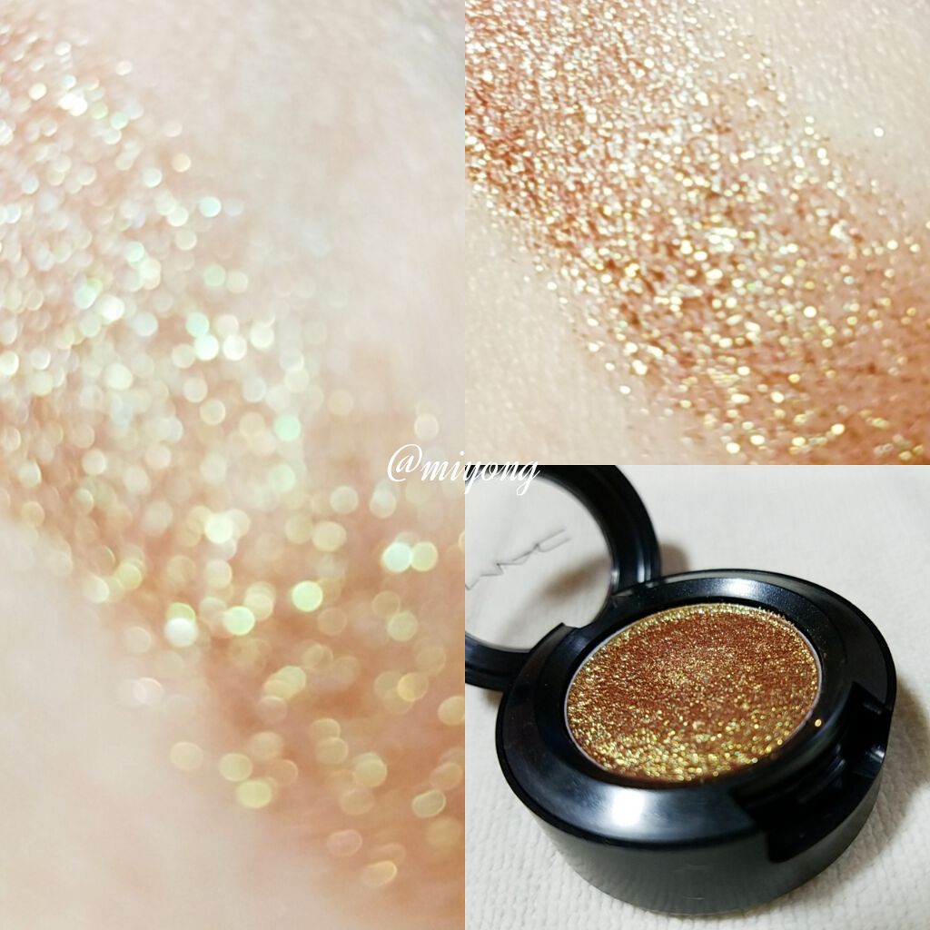 ダズルシャドウ/M・A・C/単色アイシャドウを使ったクチコミ（3枚目）