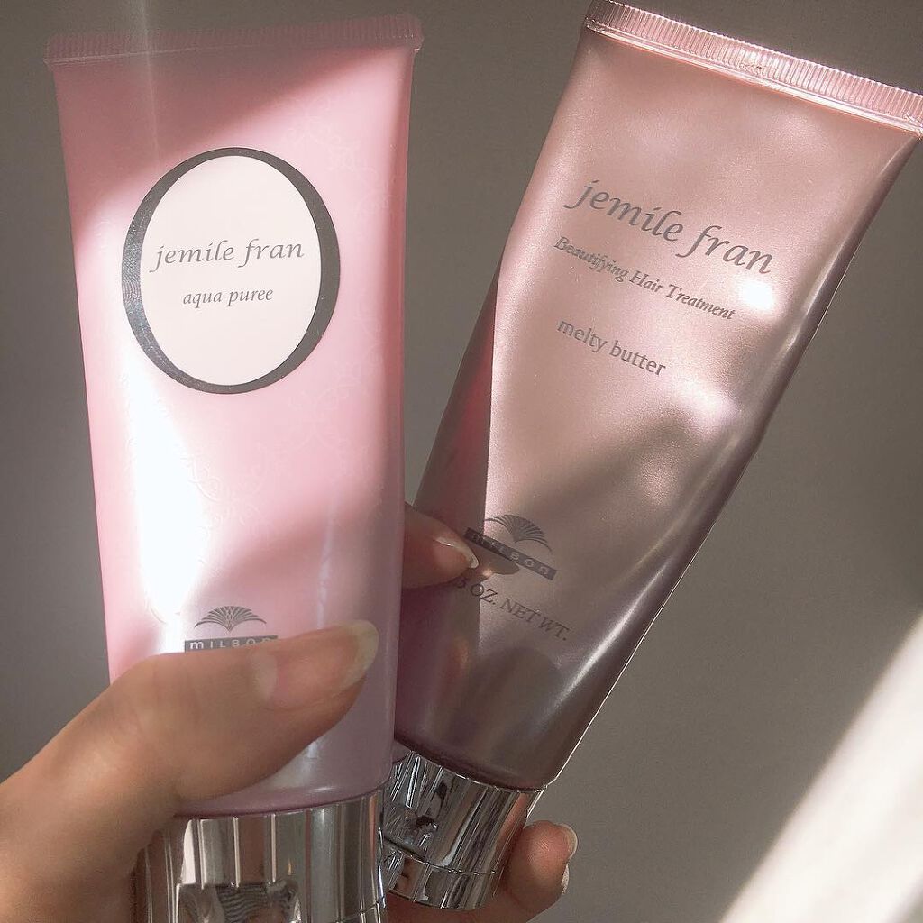 お気に入りのスタイリング剤とヘアトリートメント❤︎甘い香りが幸せな気持ちにしてくれます😌❤︎
#jemilefram #meltybutter #おススメアイテム