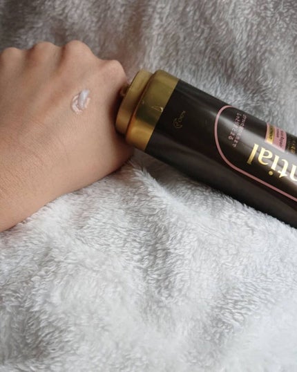 THE BEAUTY 髪のキメ美容プレミアムトリートメント<モイストリペアプレミアム>/エッセンシャル/洗い流すヘアトリートメントを使ったクチコミ(2枚目)