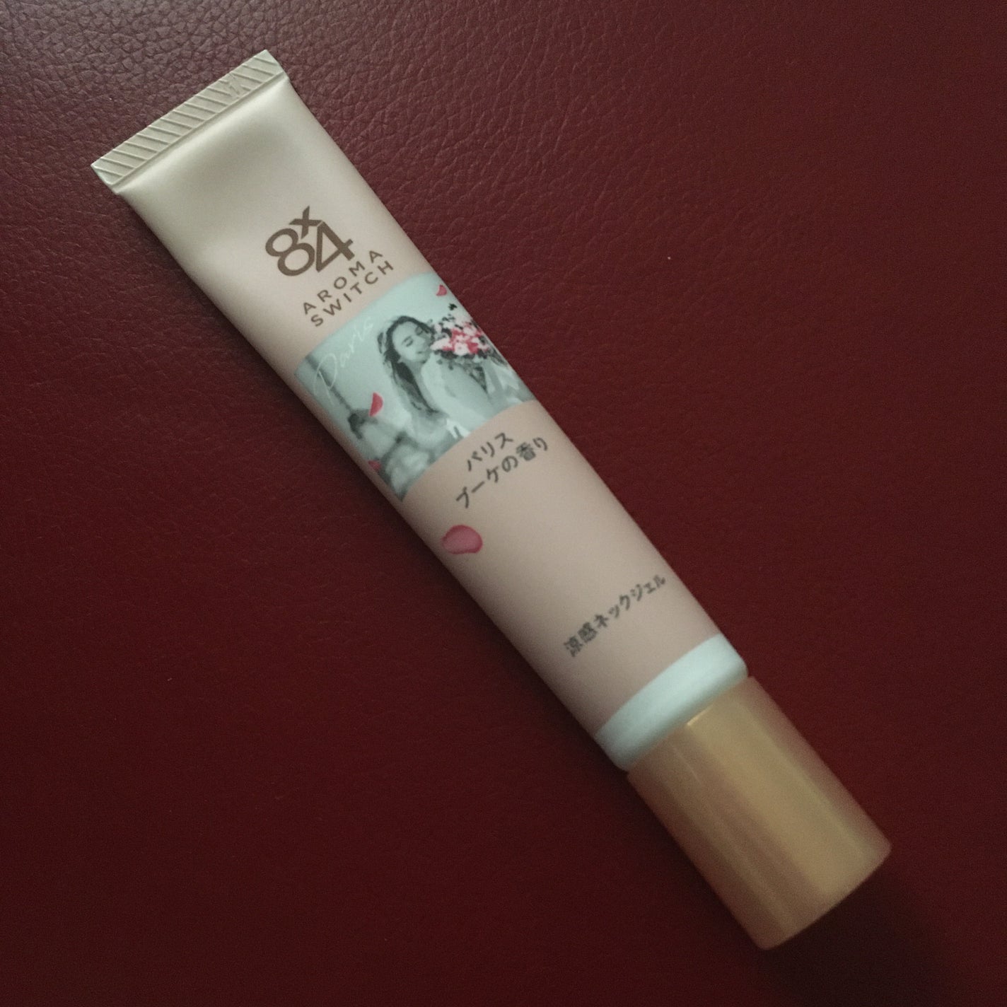 8x4 アロマスイッチ 涼感ネックジェル パリスブーケの香り/8x4/デオドラント・制汗剤を使ったクチコミ(1枚目)