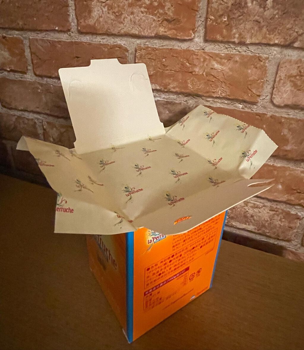 RIKA on LIPS 「毎朝晩、愛飲している紅茶☕️そこに、一流レストランやカフェなど..」(9枚目)