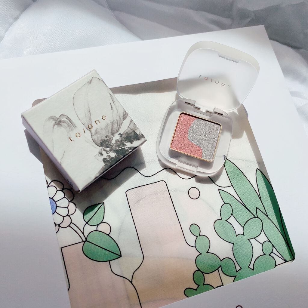 ペタル フロート アイシャドウ 01 MORNING CLOUD/to/one/アイシャドウパレットを使ったクチコミ（1枚目）