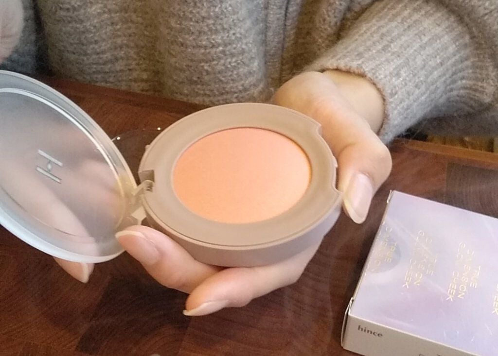 トゥルーディメンショングロウチーク/hince/パウダーチークを使ったクチコミ(1枚目)