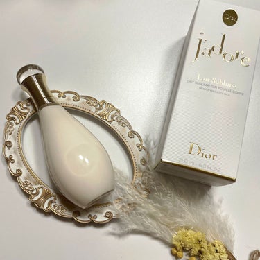 Dior ジャドール ボディ ミルクのクチコミ「.
▶︎
Dior
ジャドール
ボディミルク
200 mL
税込8,250円


軽めのテクス.....」（1枚目）