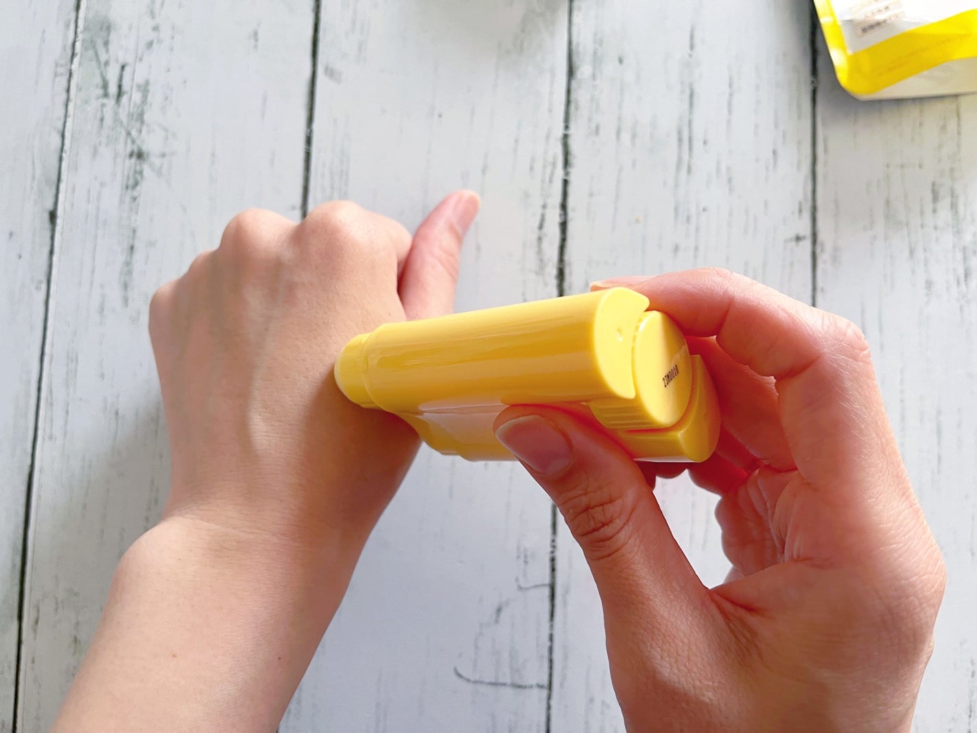 V9ビタミンアンプルUVスティック CLEAR/JMsolution/日焼け止めスティックを使ったクチコミ(3枚目)