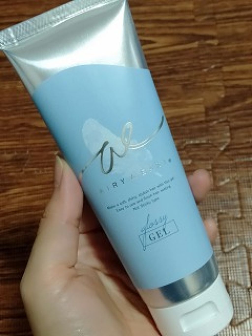 エアリーアンドイージー グロッシーヘアジェル/エアリー&イージー/ヘアジェルを使ったクチコミ(2枚目)