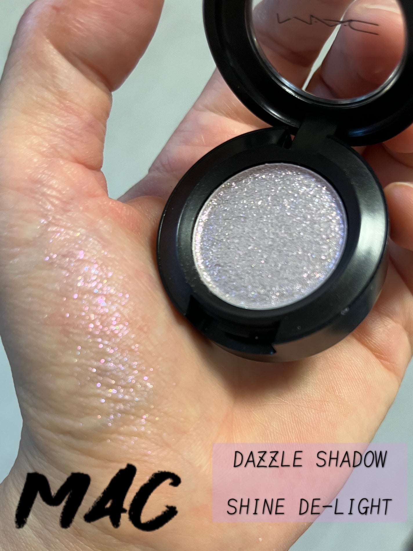 ダズルシャドウ/M・A・C/単色アイシャドウを使ったクチコミ(1枚目)