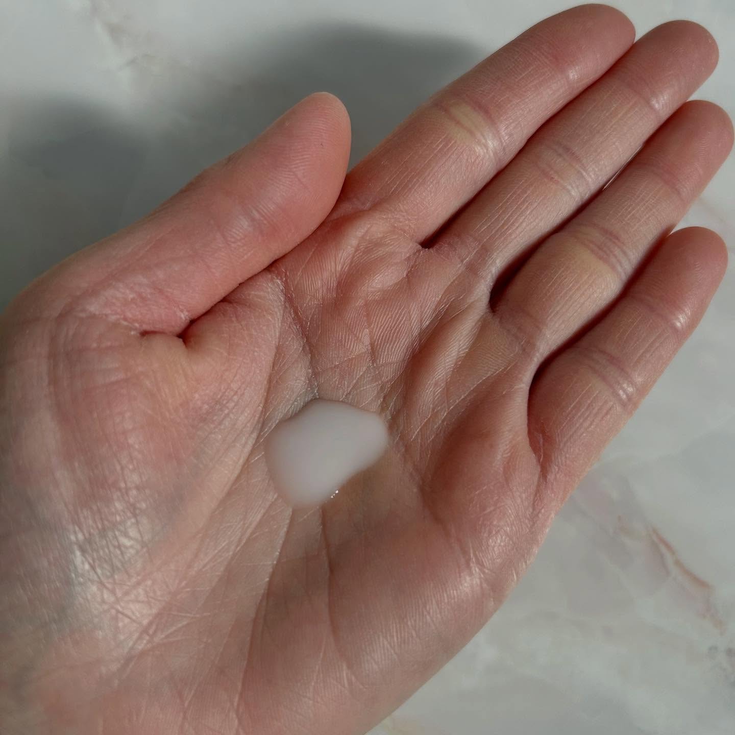 ダイナミックリサーフェシング スキンスムージングエッセンス/エレミス/化粧水を使ったクチコミ（2枚目）