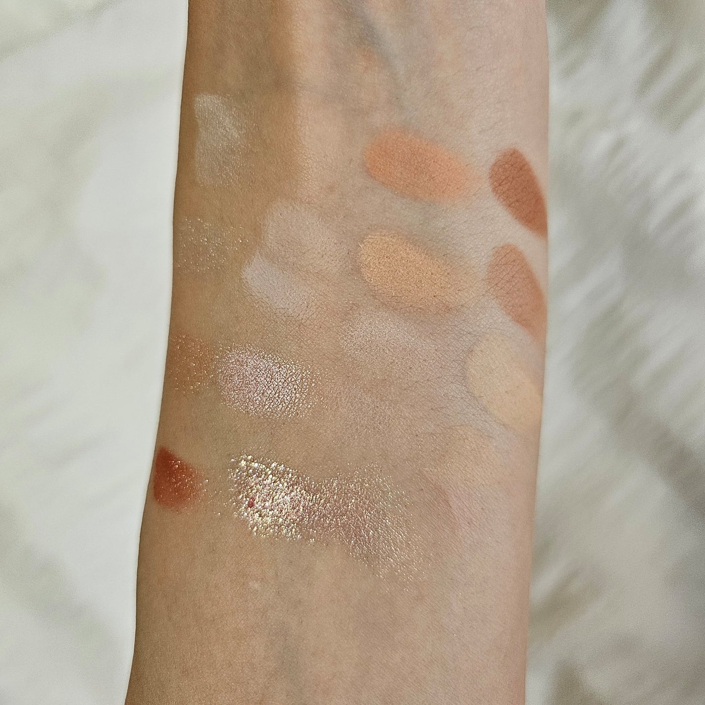 ソフトブラーリングアイパレット/wakemake/アイシャドウパレットを使ったクチコミ(3枚目)