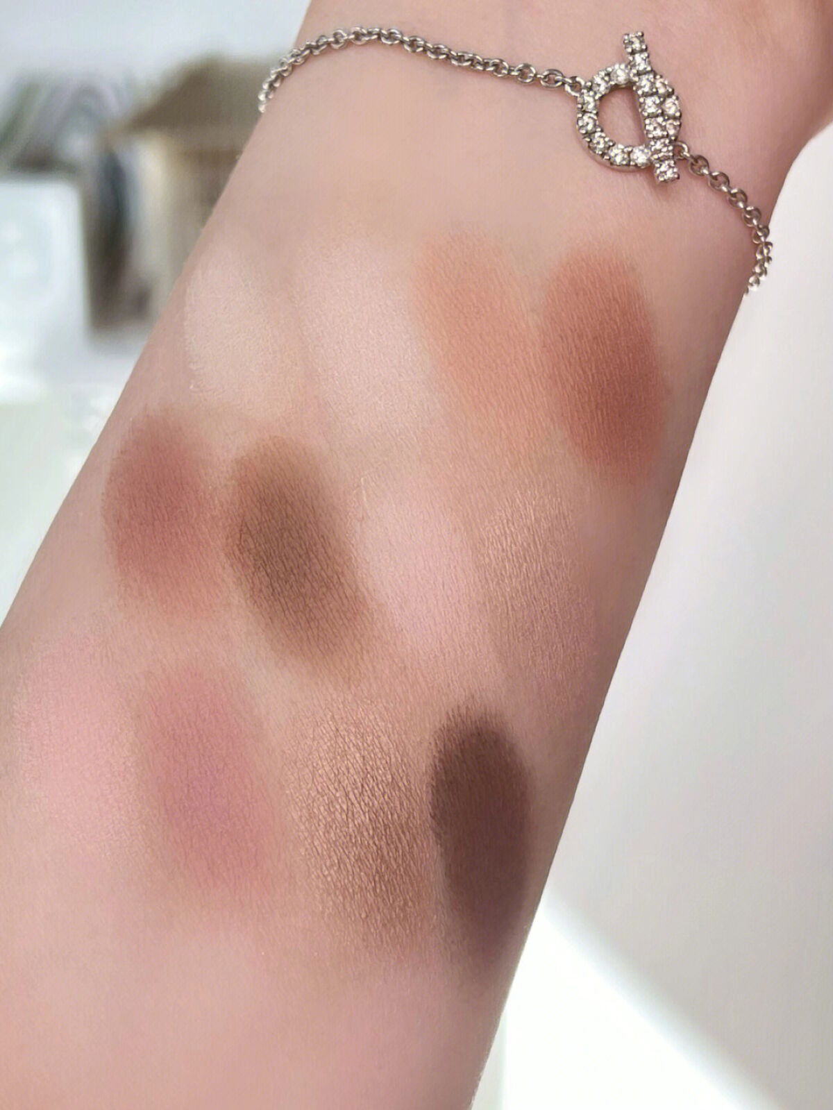 ゆうちゃん on LIPS 「【LAURAMERCIER】ラメや明るいカラーがあまり趣味では..」(3枚目)