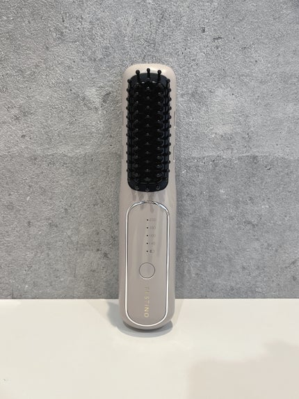 充電式 スタイリング ヒーターブラシ/FESTINO/ヒートブラシを使ったクチコミ(4枚目)