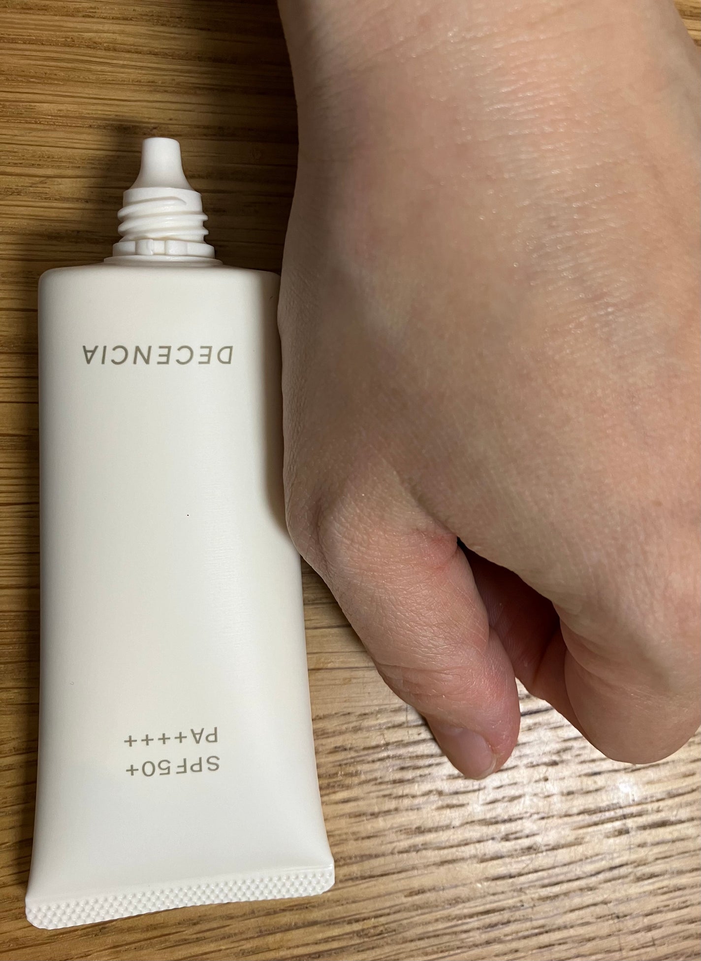 ディセンシア フローレス UVプロテクター/DECENCIA/日焼け止めローションを使ったクチコミ(3枚目)