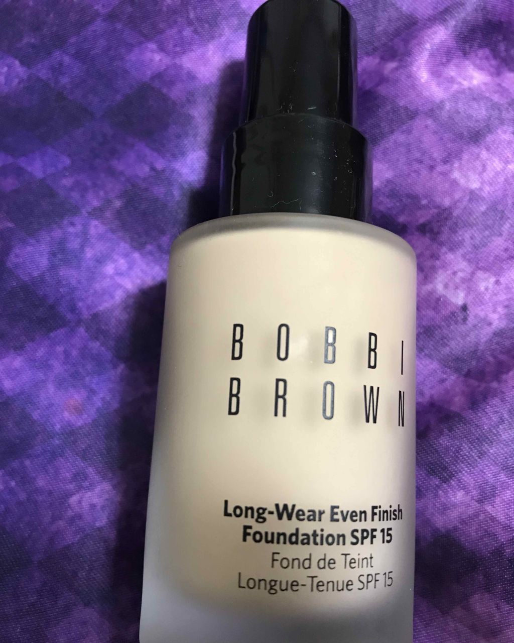 BOBBI BROWN ロングウェア イーブンフィニッシュ ファンデーション SPF 15のクチコミ「 アウトレットで気になって購入しました( ¨̮ )
ワンプッシュで顔全体塗れます
伸びは良くつ.....」（1枚目）