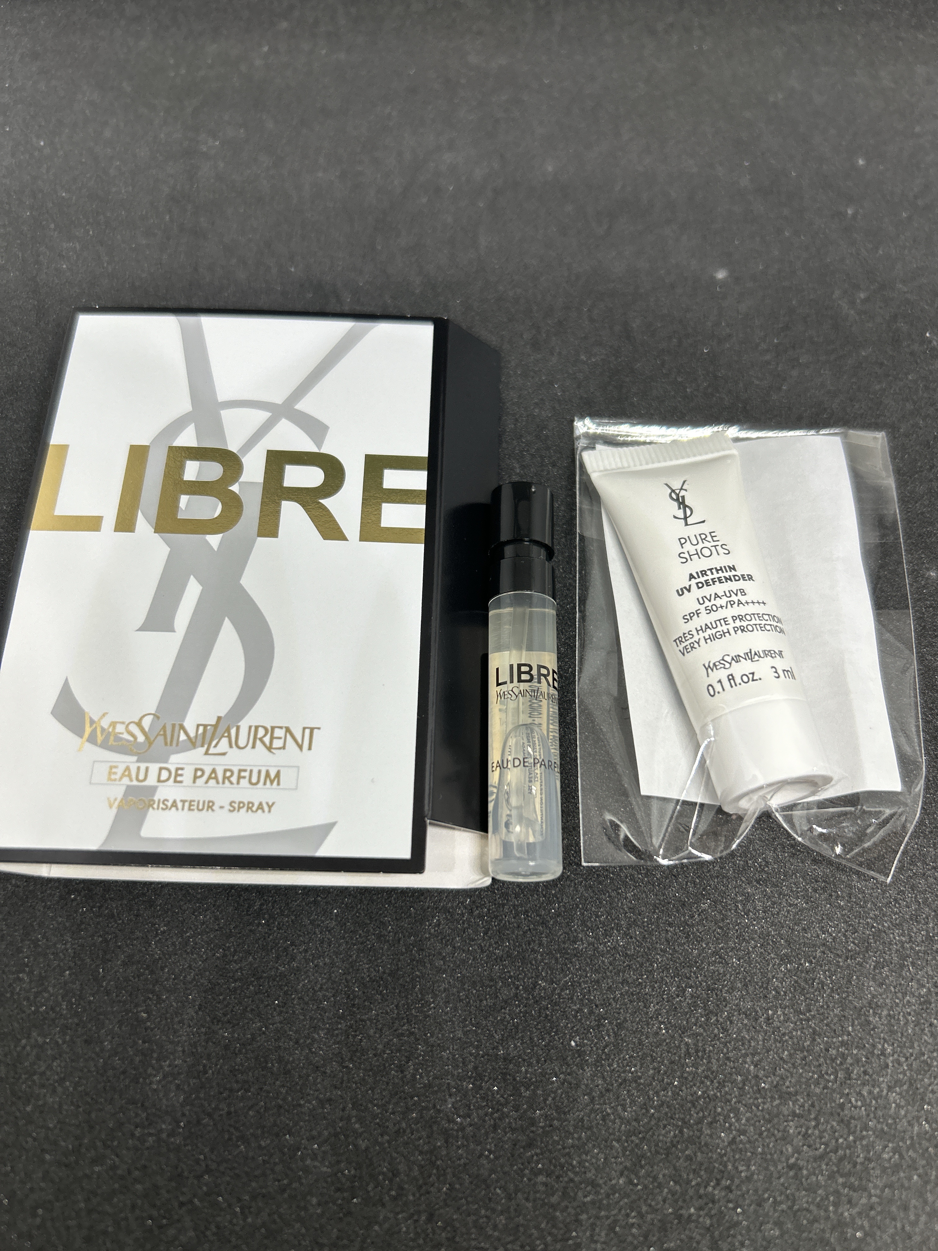 ピュアショット エアリーライト UV50/YVES SAINT LAURENT BEAUTE/日焼け止めミルクを使ったクチコミ（2枚目）
