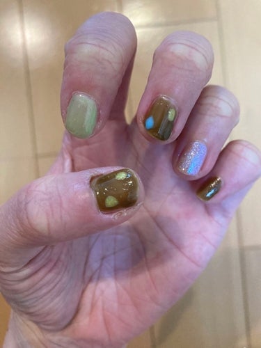 ちょっとトクベツな日のネイル💅


🍀使ったネイル

・キャンメイク カラフルネイルズ
    N73  マッチャシロップ  396円(税込)

・ネイルホリック
   GR709  330円(税込)
   BL917   330円(税込)
   GR717  330円(税込)

・キャンメイク カラフルネイルズ
   NTC  396円(税込)

ご覧いただきありがとうございました( ᵕᴗᵕ )

#キャンメイク #canmake #カラフルネイルズ #マッチャシロップ #ネイルホリック #セルフネイル #プチプラコスメ の画像 その0