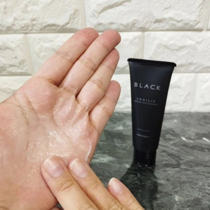 ブラック フレグランス スタイリング ヘアエッセンス/LEXILIS/アウトバストリートメントを使ったクチコミ(9枚目)