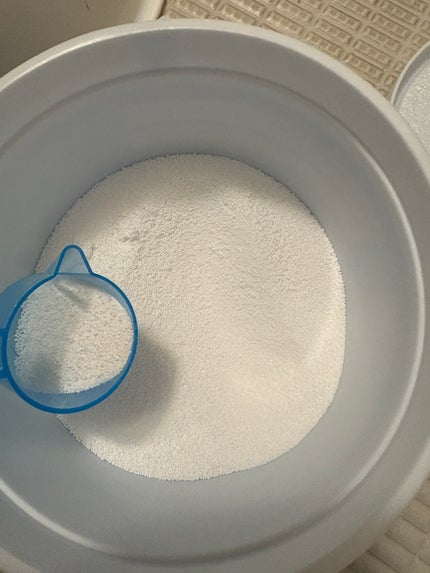 オキシクリーン オキシクリーンのクチコミ「大掃除におすすめなのは、オキシクリーンですね。
わたしの買ったものは
大容量タイプです✨
浴.....」(2枚目)