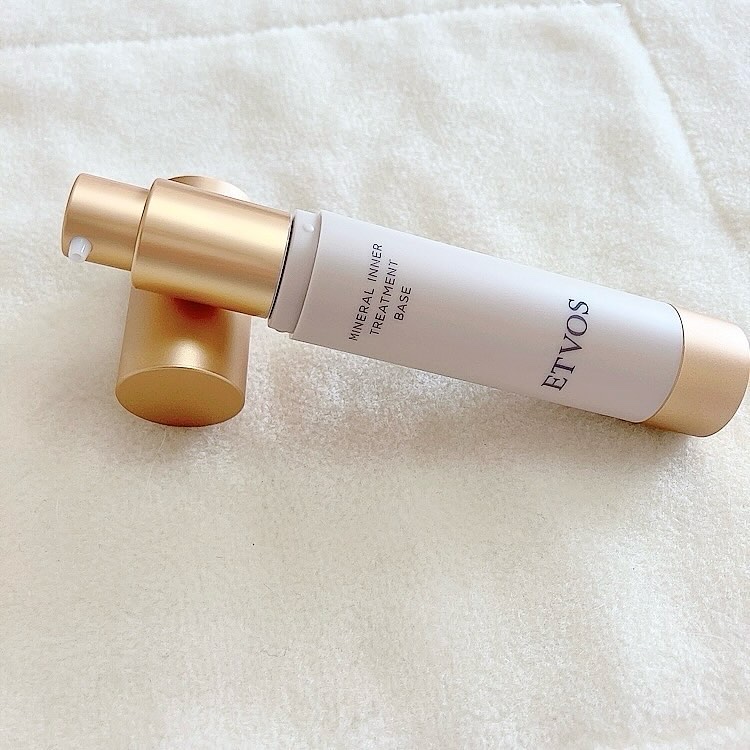 エトヴォス ミネラルインナートリートメントベースのクチコミ「エトヴォスさまからいただきました✨
ミネラルインナートリートメントベースの新色ポーセリンベージ.....」（2枚目）