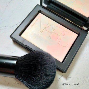 ライトリフレクティング プリズマティックパウダー/NARS/プレストパウダーを使ったクチコミ（4枚目）