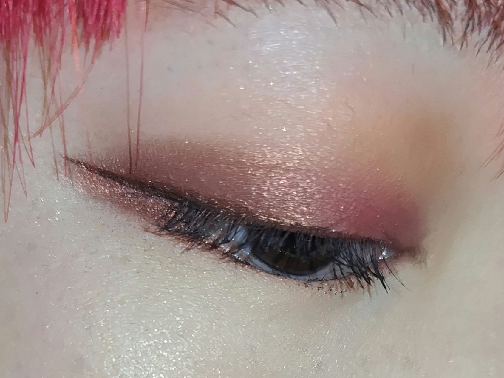 ダズルシャドウ リキッド フラッシュ アンド ダッシュ（火）限定デザイン/M・A・C/リキッドアイシャドウを使ったクチコミ（3枚目）