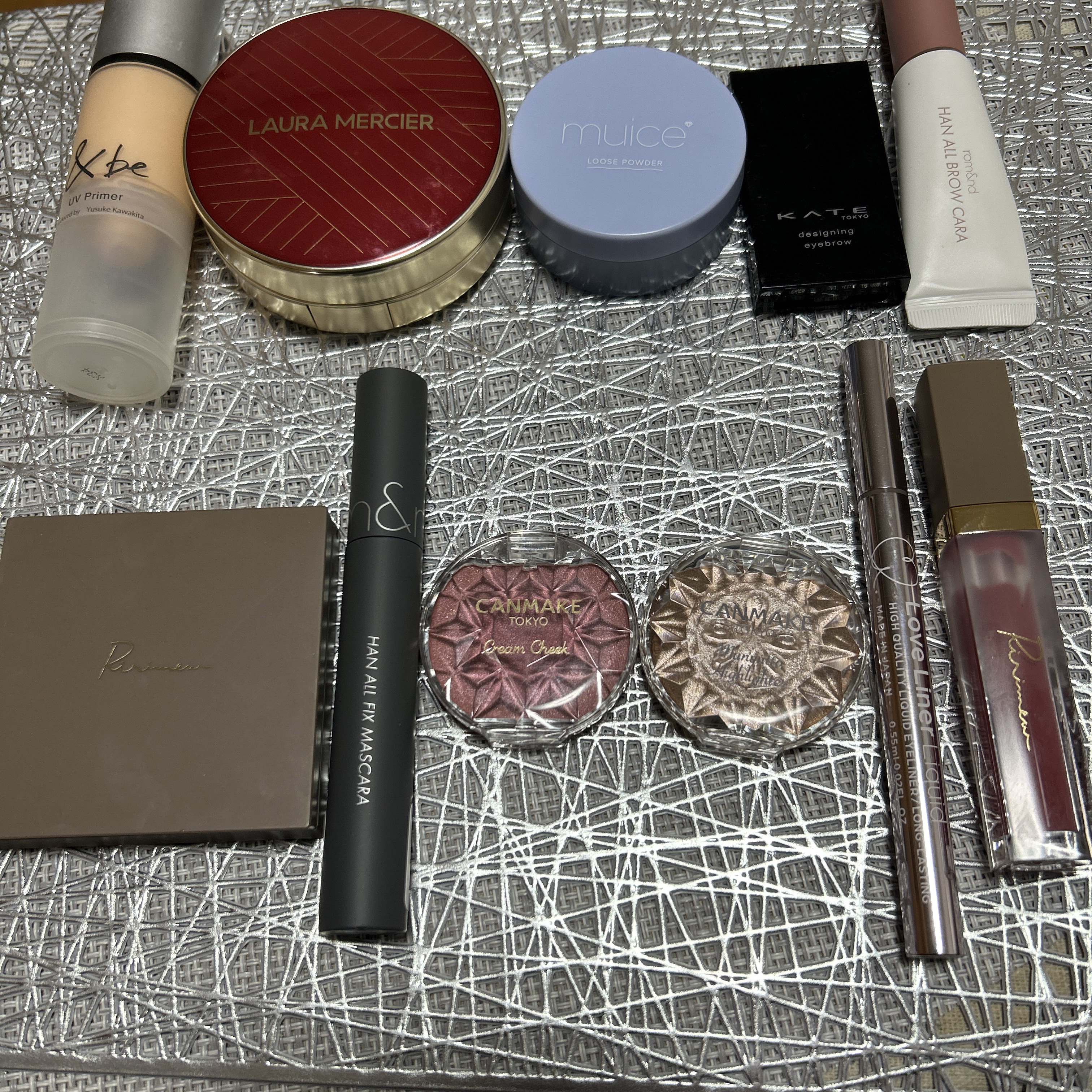 フローレス ルミエール ラディアンス パーフェクティング クッション/ローラ メルシエ/クッションファンデーションを使ったクチコミ（1枚目）