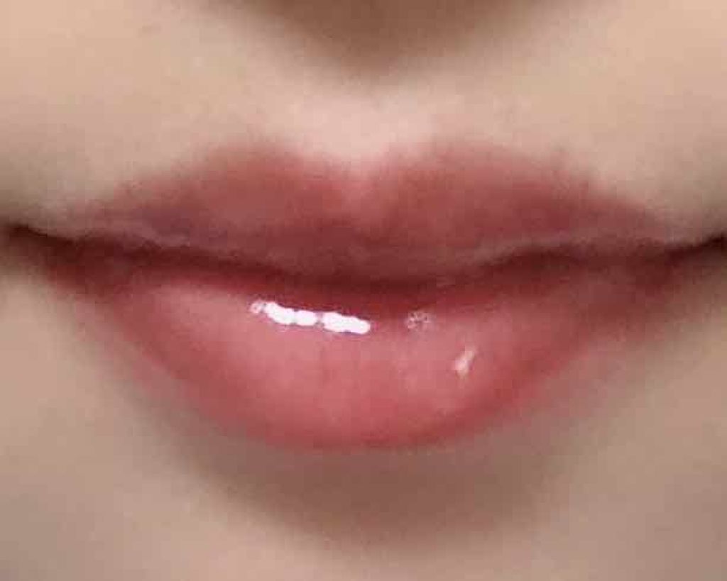 コンフォート リップオイル /CLARINS/リップグロスを使ったクチコミ(4枚目)
