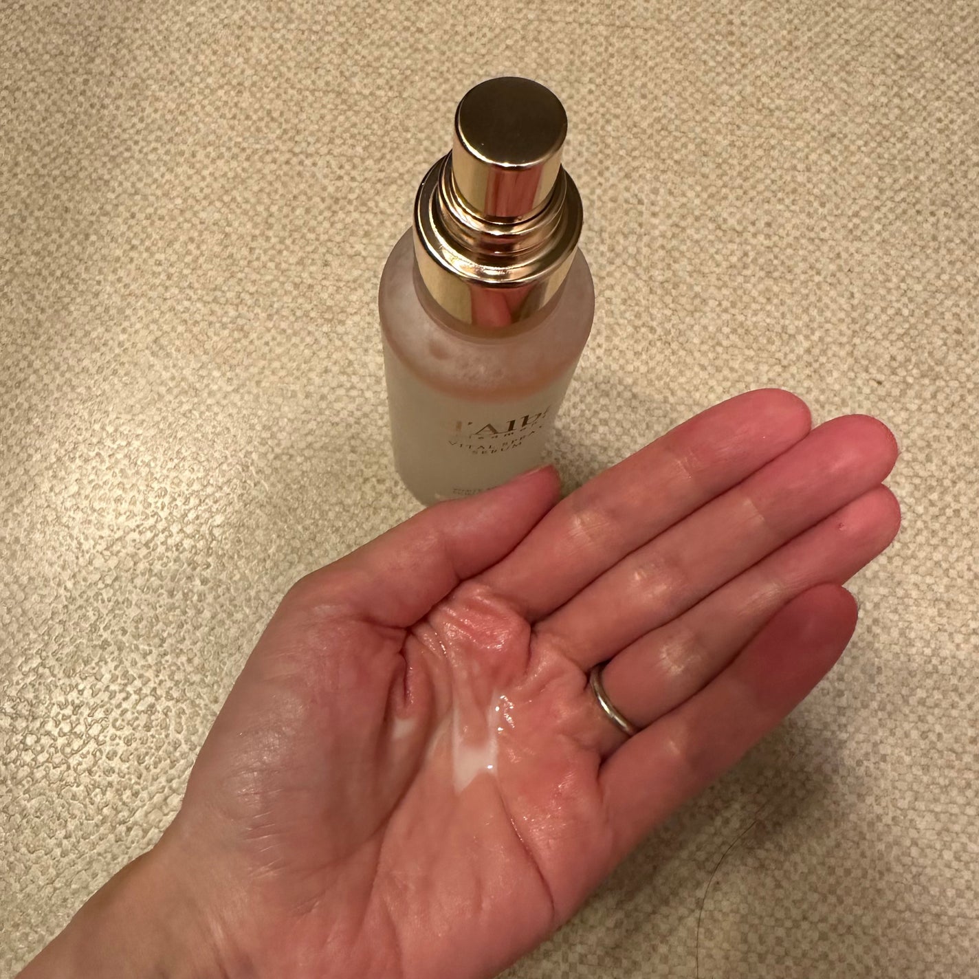 ダルバ ホワイトトリュフバイタルスプレーセラム/ダルバ/ミスト状化粧水を使ったクチコミ(3枚目)