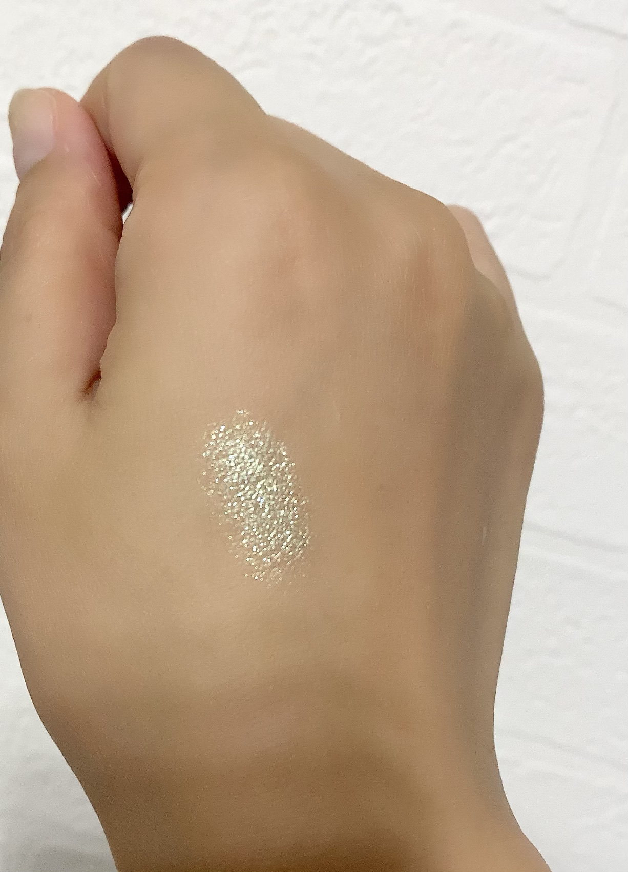 リュクスアイシャドウ L30 コスミック(リッチ スパークル)/BOBBI BROWN/単色アイシャドウを使ったクチコミ（3枚目）