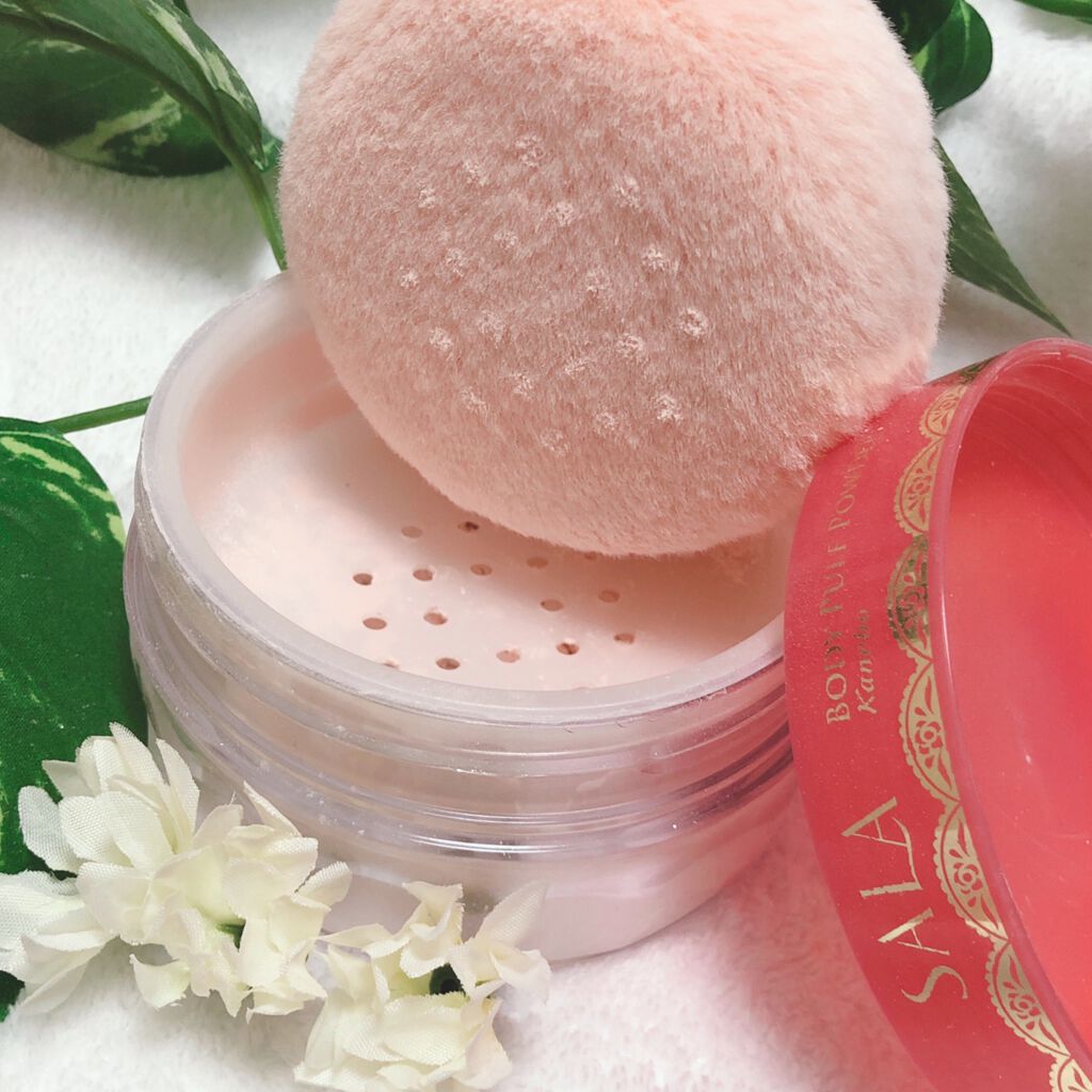 ボディパフパウダーN プリズムパール(サラ スウィートローズの香り)/SALA/ボディパウダーを使ったクチコミ(4枚目)