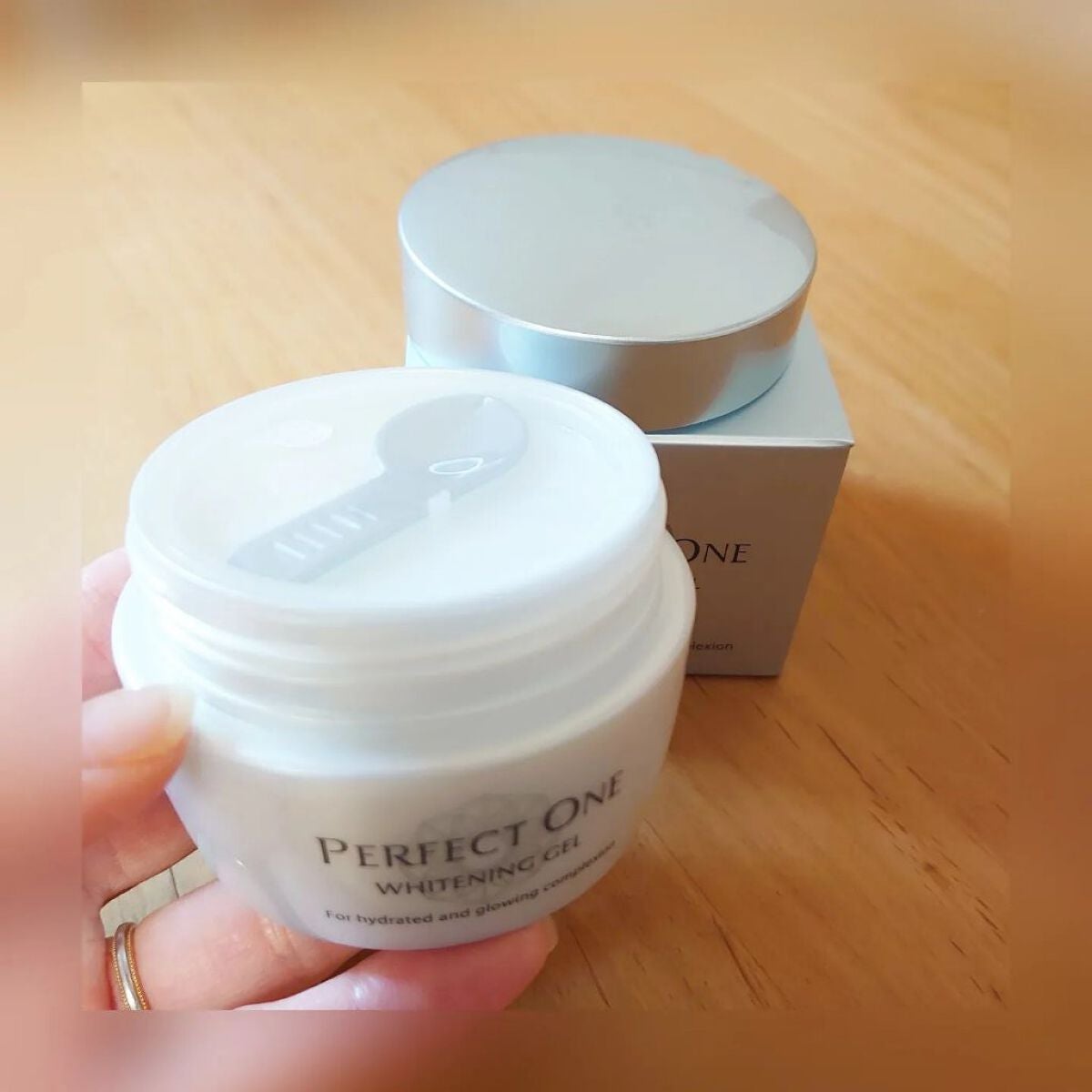 パーフェクトワン 薬用ホワイトニングジェル/パーフェクトワン/オールインワン化粧品を使ったクチコミ(2枚目)