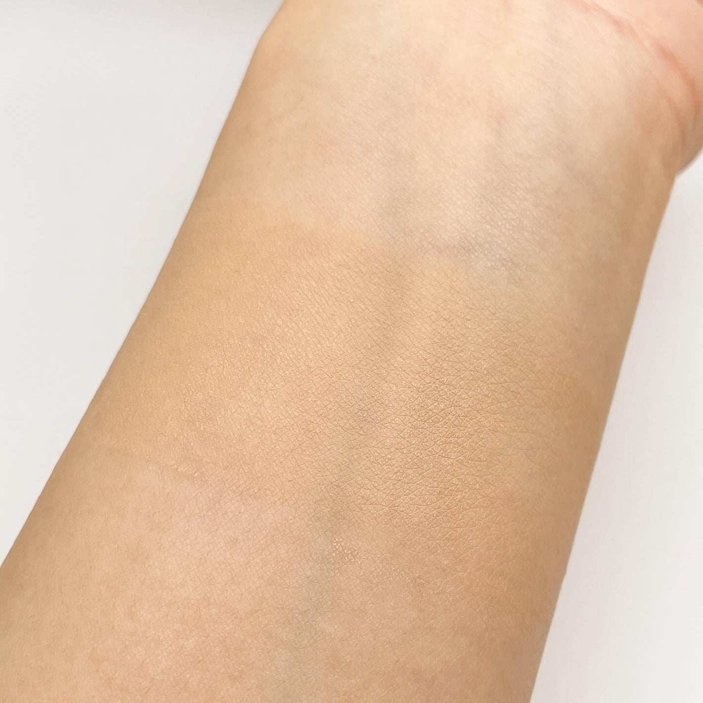 ヌードカーミンググロークッション/MAKE9/クッションファンデーションを使ったクチコミ(3枚目)