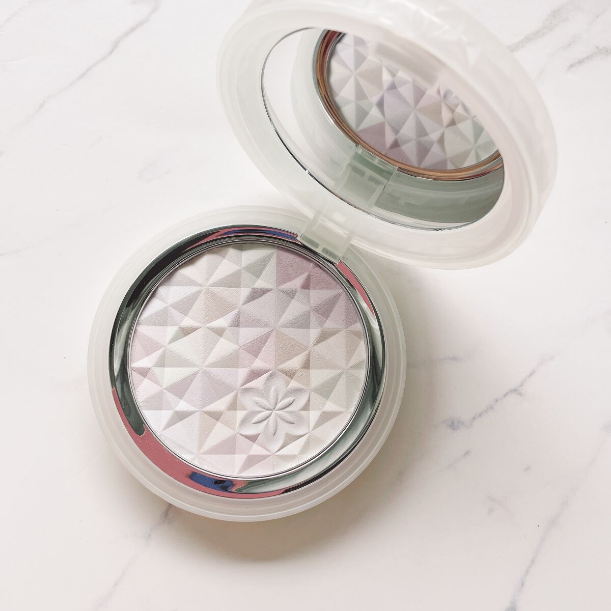 ＡＱ　オーラ リフレクター/DECORTÉ/プレストパウダーを使ったクチコミ（1枚目）