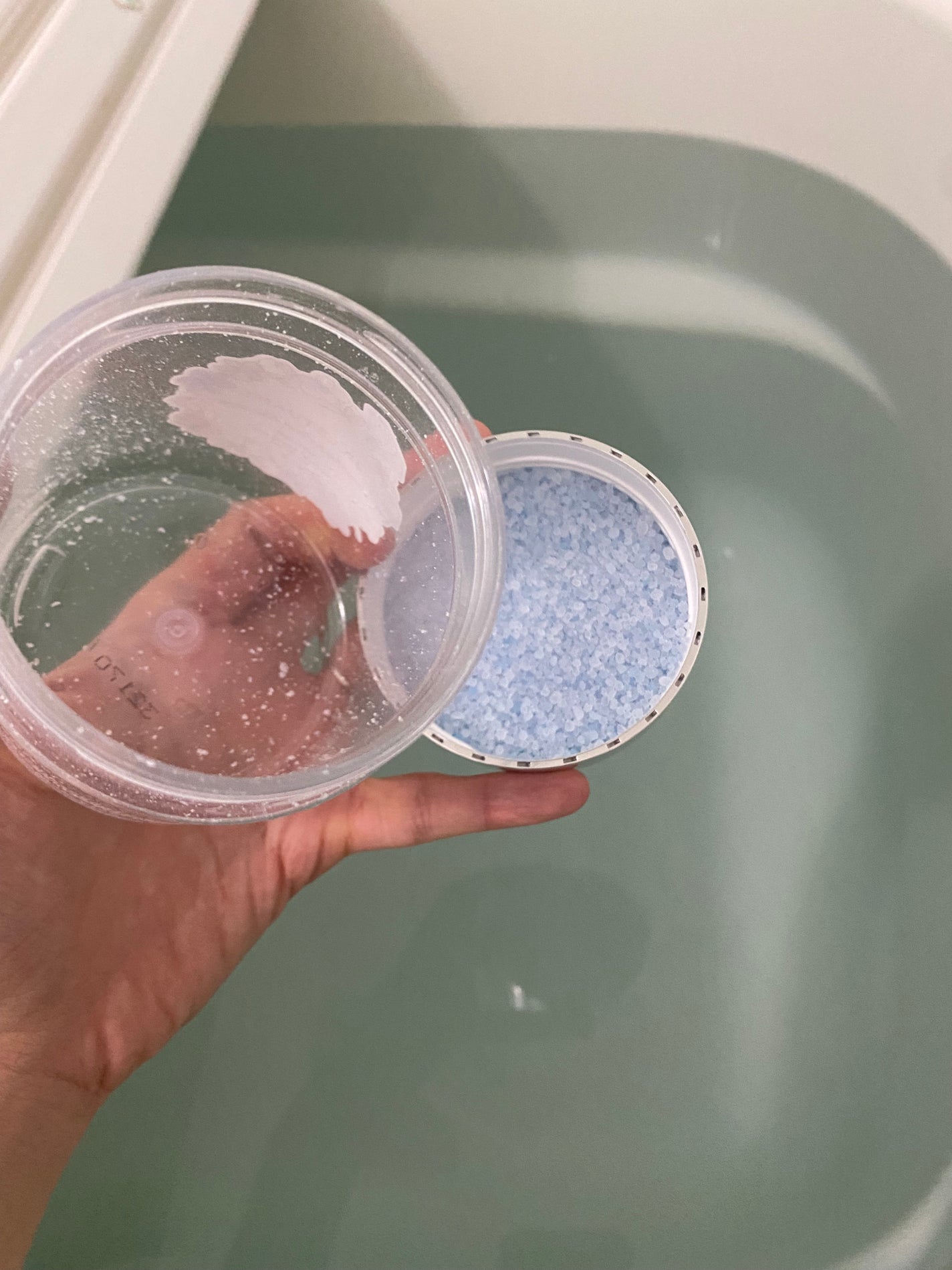 サムシングピュアブルー セント バスソルト/JILL STUART/無機塩系入浴剤を使ったクチコミ(3枚目)