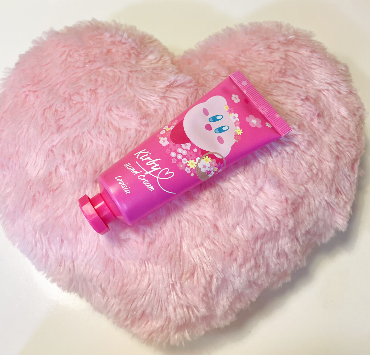 ラヴィジア 星のカービィ ハンドクリームのクチコミ「ラヴィジア
星のカービィ ハンドクリーム


星のカービィのハンドクリーム🌟
他にも種類があっ.....」（1枚目）