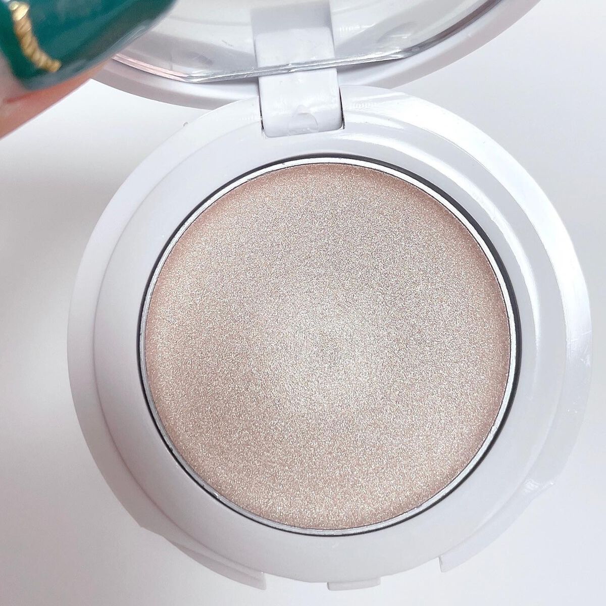 ミネラルグロウハイライト/ヴァントルテ/ジェル・クリームアイシャドウを使ったクチコミ（2枚目）