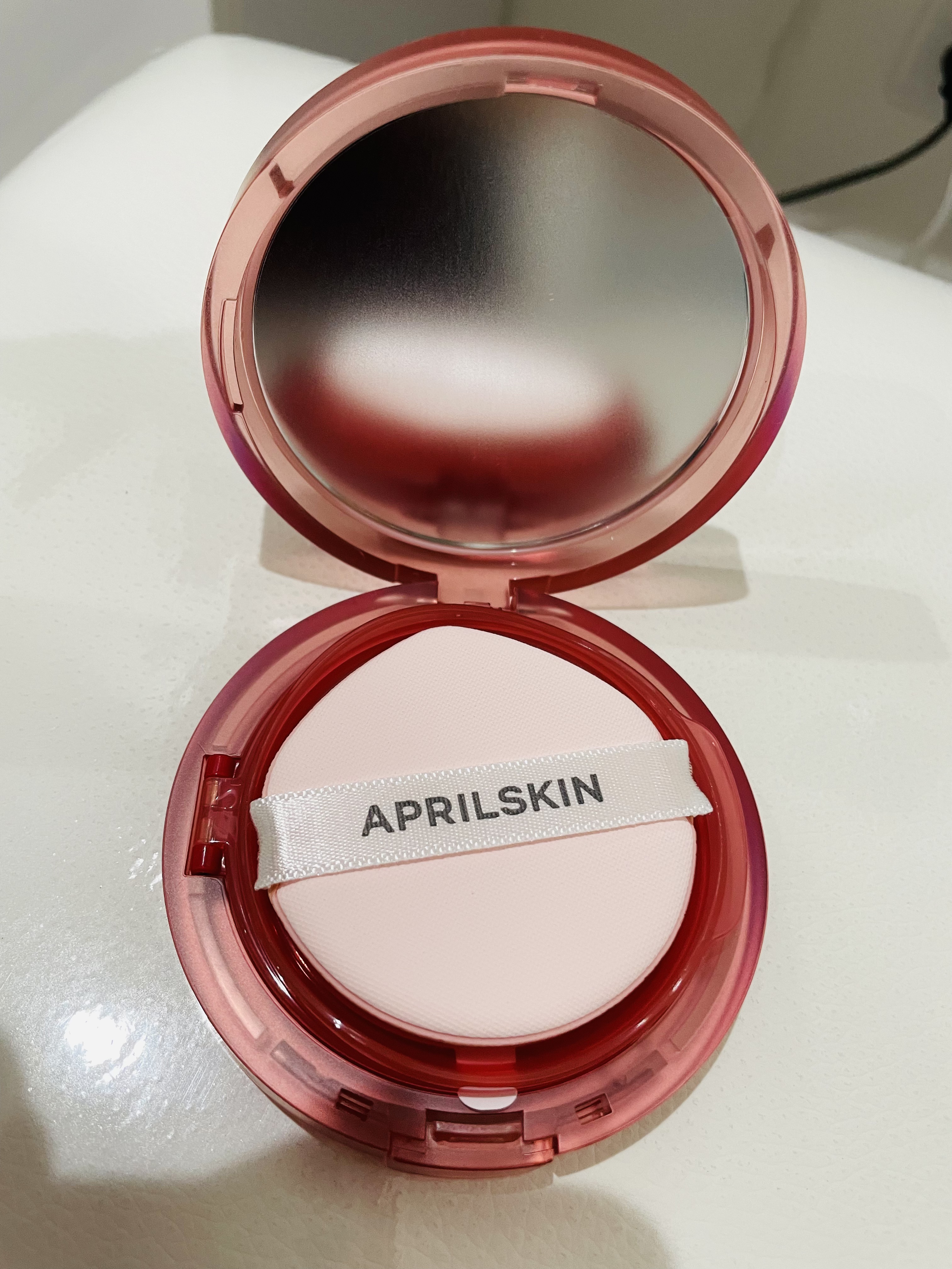 ヒーロークッション＋レフィルセット 22号ピンクベージュ/APRILSKIN/クッションファンデーションを使ったクチコミ（1枚目）