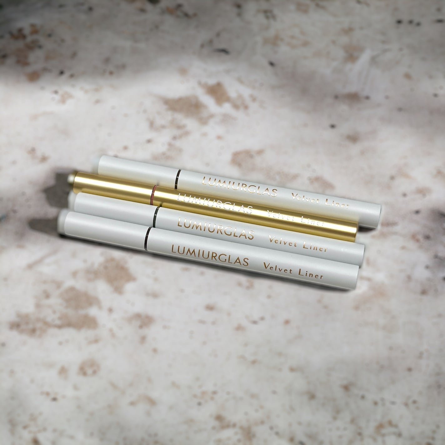 ベルベットライナー/LUMIURGLAS/リキッドアイライナーを使ったクチコミ(1枚目)