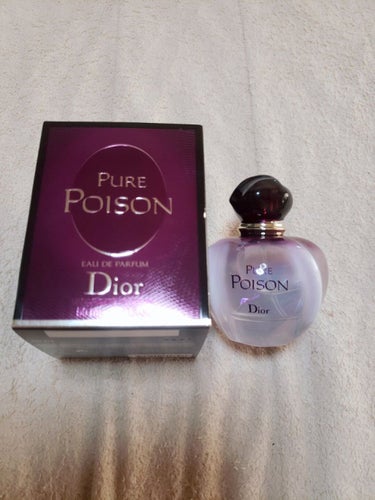 好きな人から頂いた香水
#Dior
#PUREPOISON
純粋な毒💕

結構、爽やかフローラルでいい香り💗
つけやすい✨