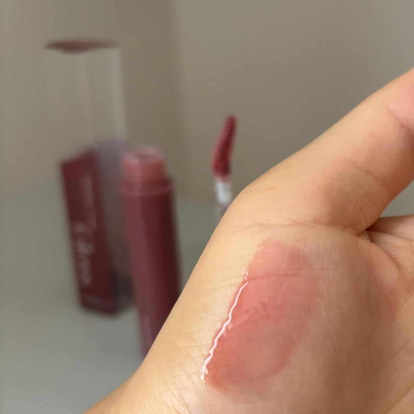 グラスティングカラーグロス/rom&nd/リップグロスを使ったクチコミ(2枚目)