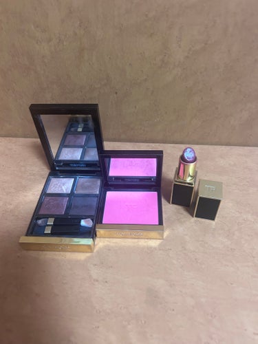 TOM FORD BEAUTY アイ カラー クォードのクチコミ「本日のメイク
TOM FORD BEAUTY　冬の祭典

アイシャドウ
TOM FORD BE.....」（1枚目）