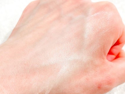 yuki on LIPS 「顔色補整効果ありながらUVカットもおまかせ🌟ノーファンデUV/..」(5枚目)