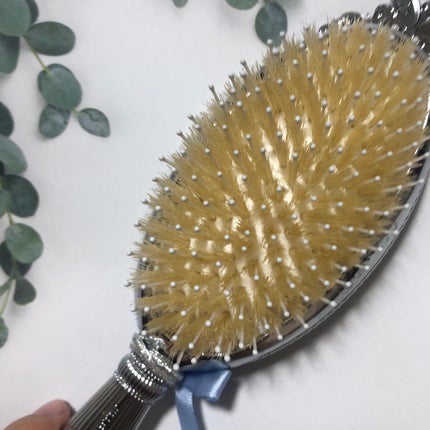 JILL STUART ヘアブラシのクチコミ「JILL STUARTヘアブラシです。こちらは2024年のサムシングピュアブルーコレクションの.....」(2枚目)