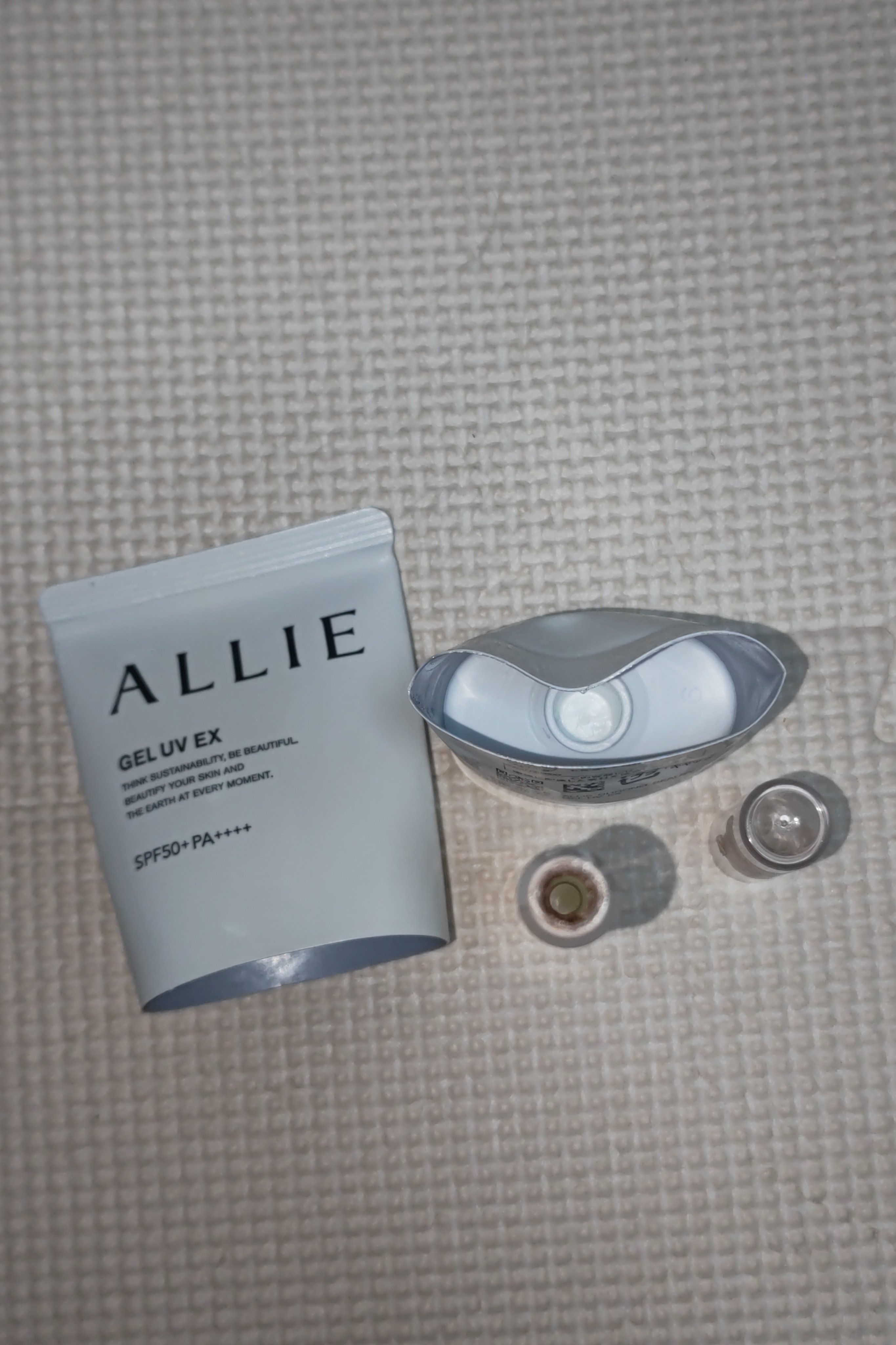 AC シークレット ティアーズバッグ ハイライター/セリア/クリームハイライトを使ったクチコミ（1枚目）