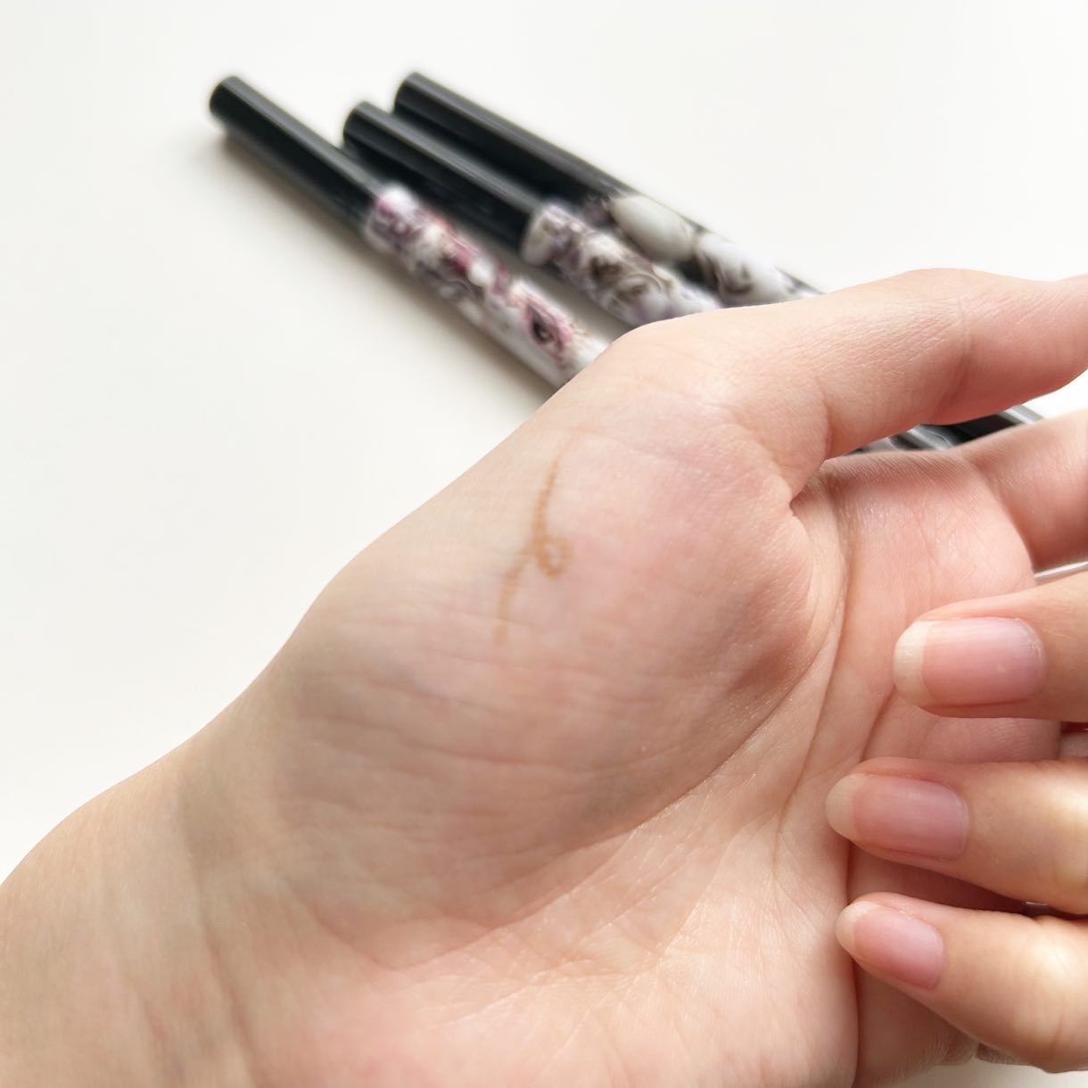 シアーペインティングライナー BR 透け感ブラウン/KATE/リキッドアイライナーを使ったクチコミ（2枚目）