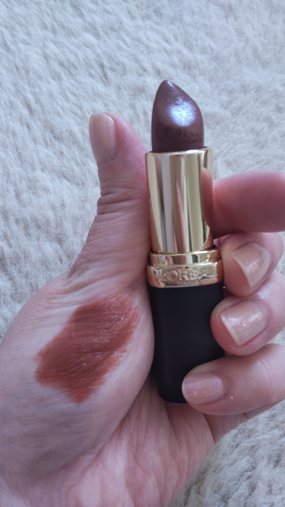 カラーリッシュモイストマットN/ロレアル パリ/口紅を使ったクチコミ(2枚目)