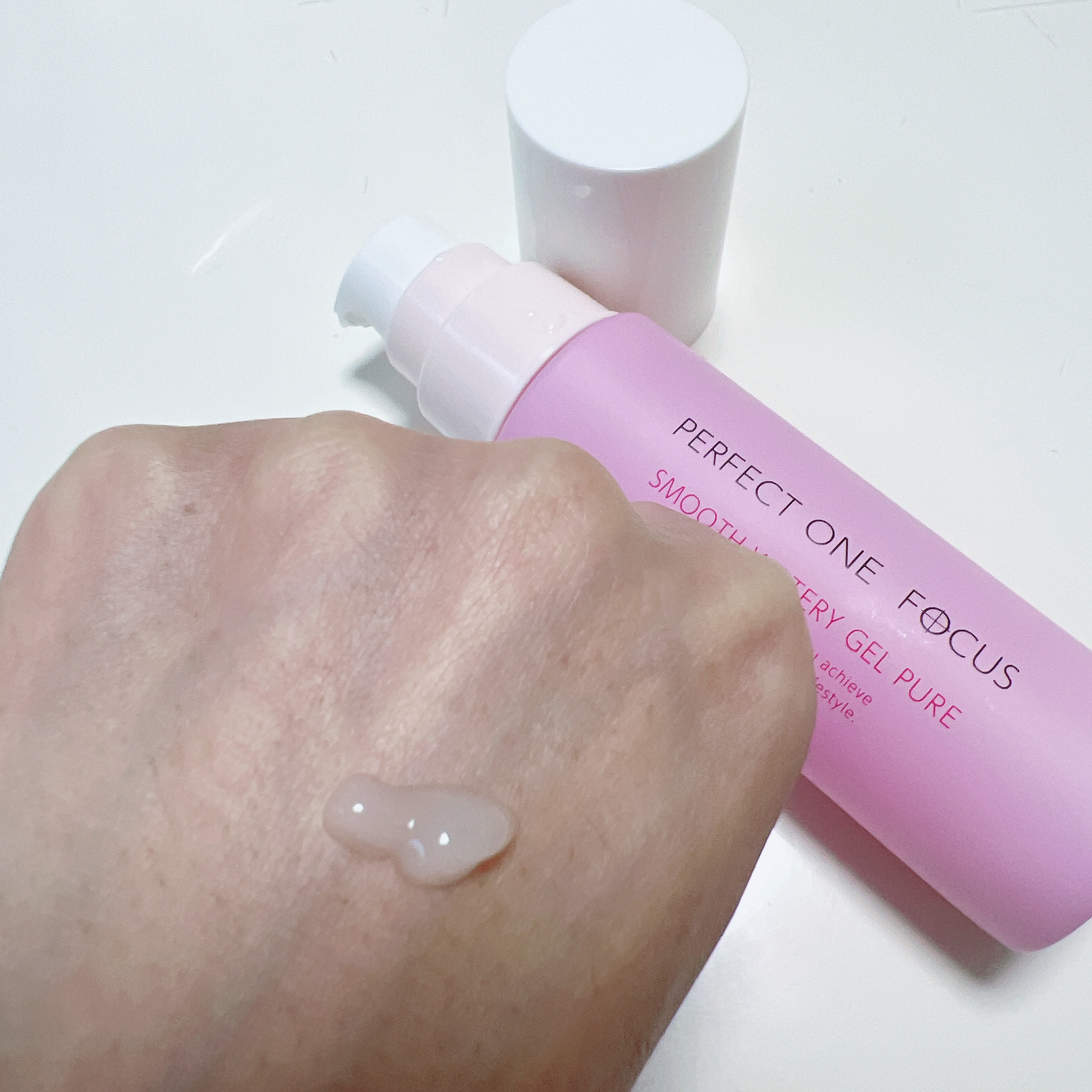 パーフェクトワンフォーカス スムースウォータリージェル ピュア/PERFECT ONE  FOCUS/オールインワン化粧品を使ったクチコミ（3枚目）