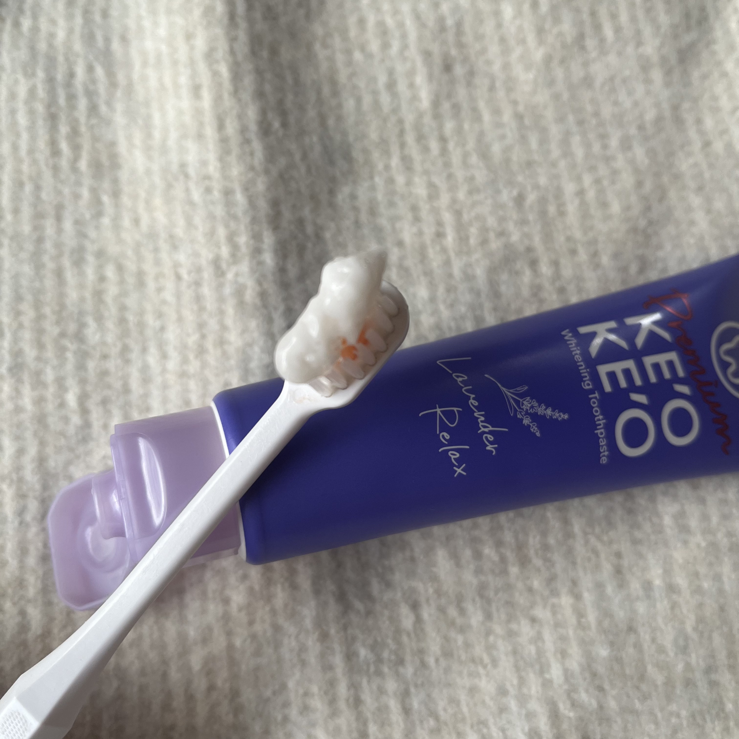 薬用ホワイトニングトゥースペースト プレミアム ラベンダーリラックス/ケオケオ/歯磨き粉を使ったクチコミ（2枚目）