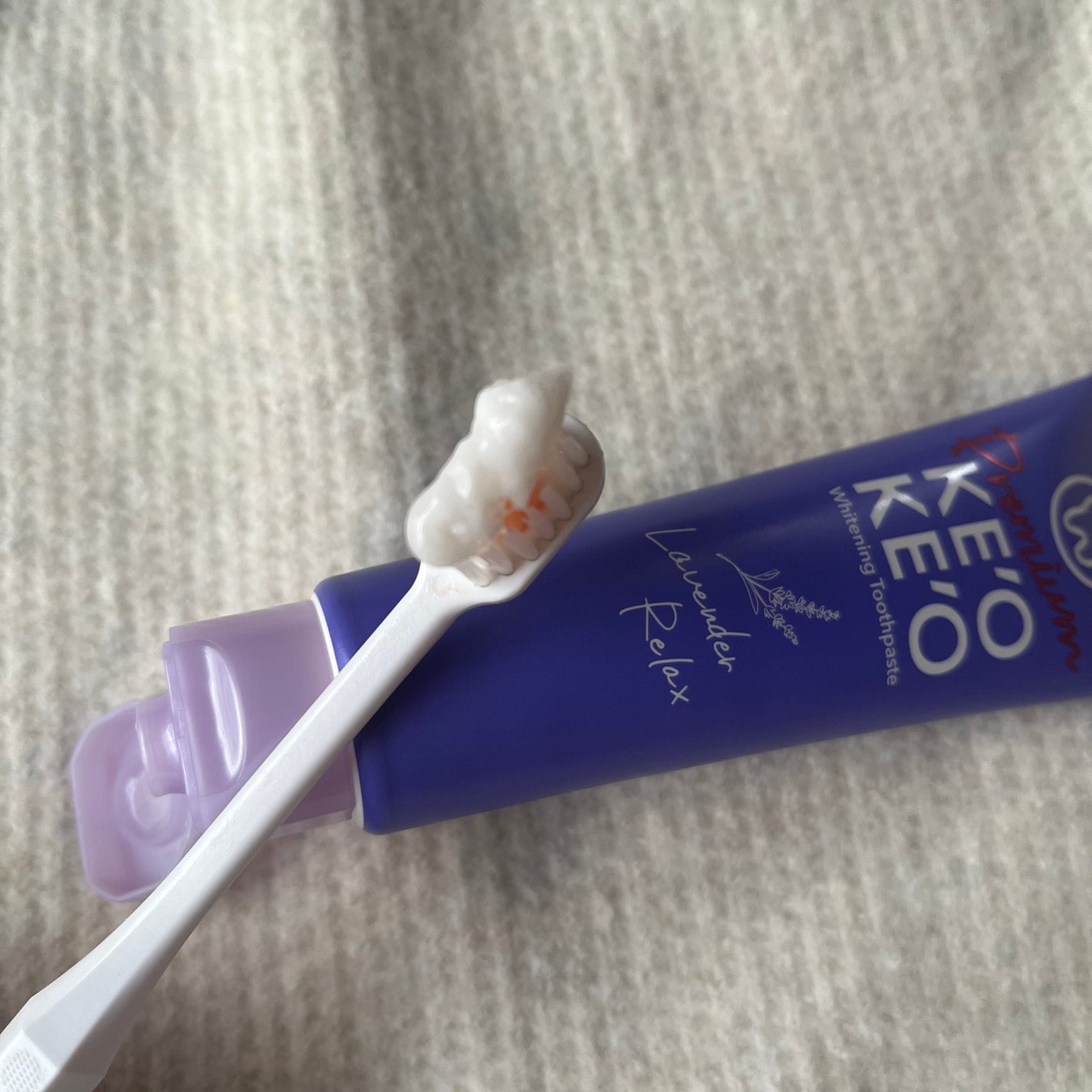 薬用ホワイトニングトゥースペースト プレミアム ラベンダーリラックス/ケオケオ/歯磨き粉を使ったクチコミ(2枚目)
